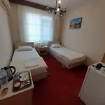 Otel Saydam